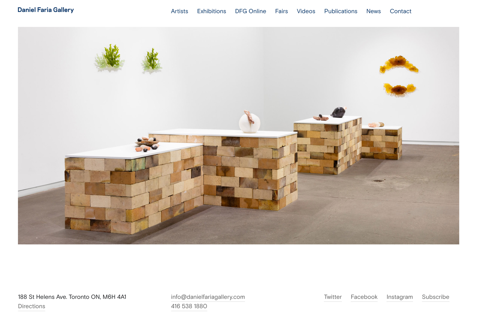Daniel Faria Gallery’s homepage showing a large image from the current exhibition.